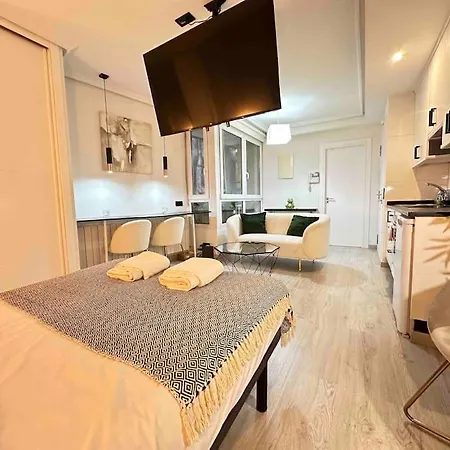 Apartment Amazing Suite, Center *